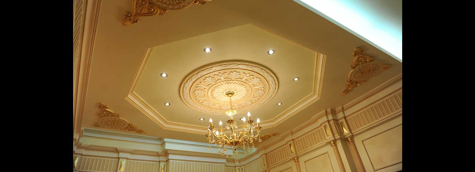 Foyer decor